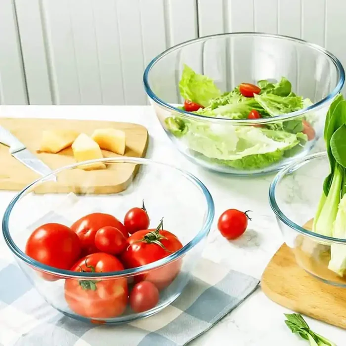 10.3 in. 144 fl. oz. Clear Glass Mixing Bowls with Lids Space-Saving Nesting Set Salad Prep Dishwasher Safe (Set of 3)