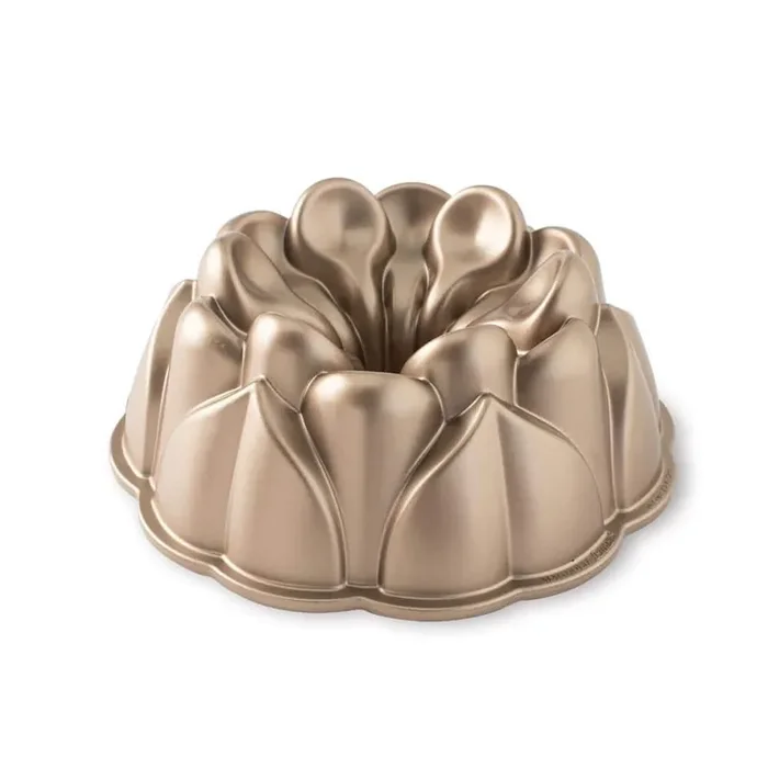 Magnolia Cake Pan