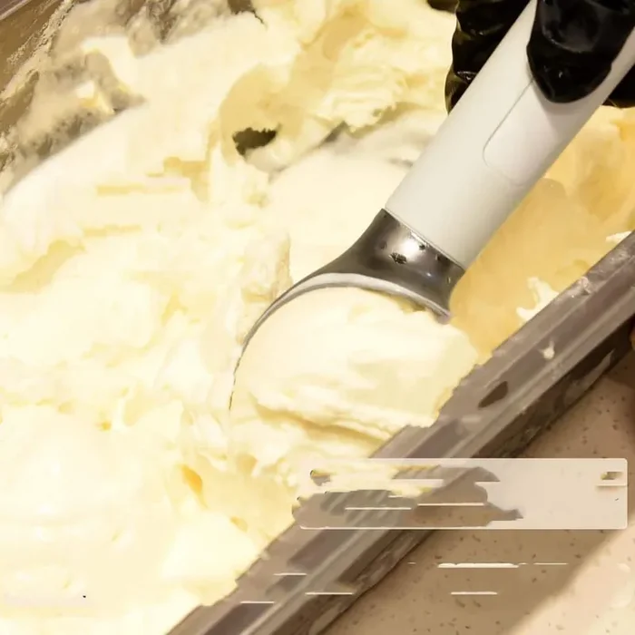 White Heated Ice Cream Scoop with LED Display, USB Rechargeable Electric Scooper Heats to 158°F for Hard Ice Cream